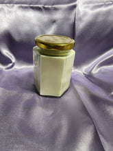 Load image into Gallery viewer, Sweet Praline Fragrance Odor Eliminating Candle