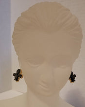 Load image into Gallery viewer, Small Fleur De Lis shaped earrings