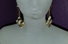 Load image into Gallery viewer, Fleur De Lis Pendant Necklace, bracelet and earring set
