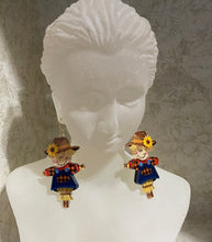 Load image into Gallery viewer, Scarecrow Earring