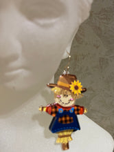 Load image into Gallery viewer, Scarecrow Earring